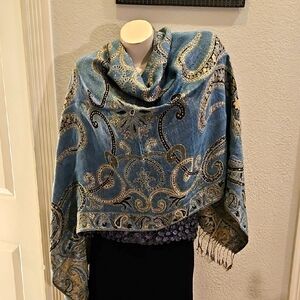Elegant Pashmina Paisley Shawl